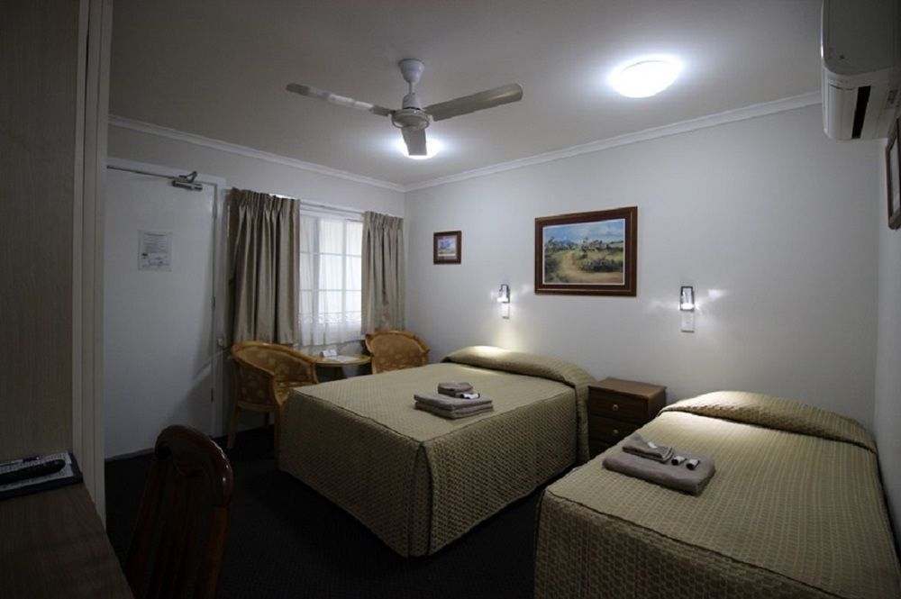 Atherton Hinterland Motel Экстерьер фото