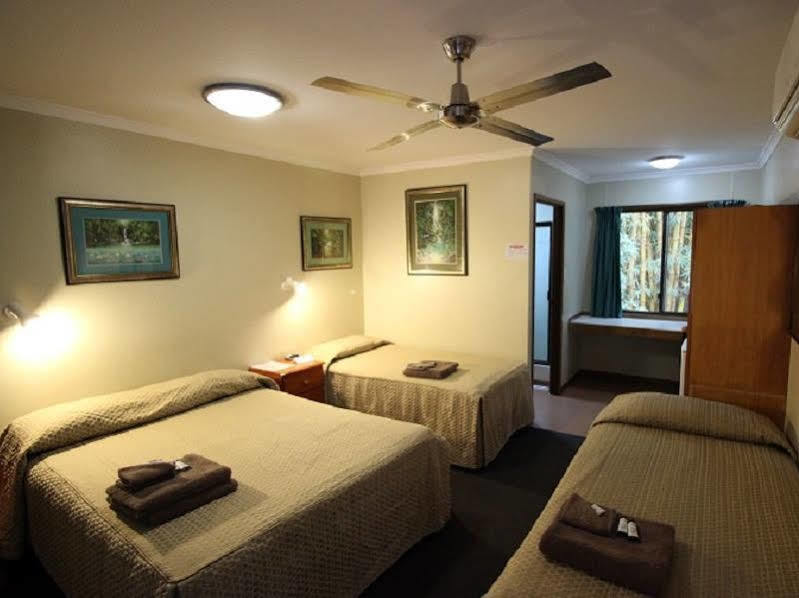 Atherton Hinterland Motel Экстерьер фото