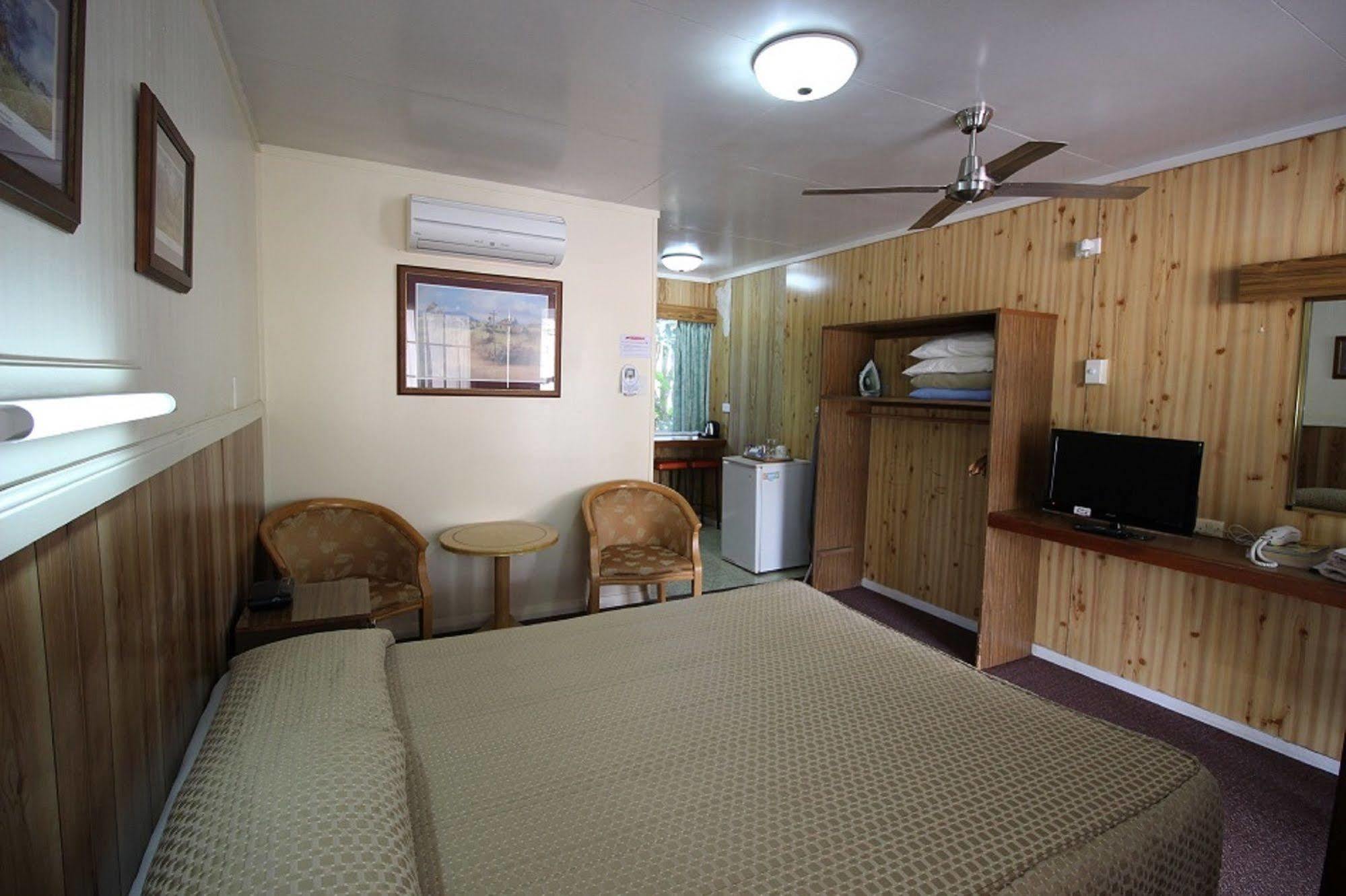 Atherton Hinterland Motel Экстерьер фото