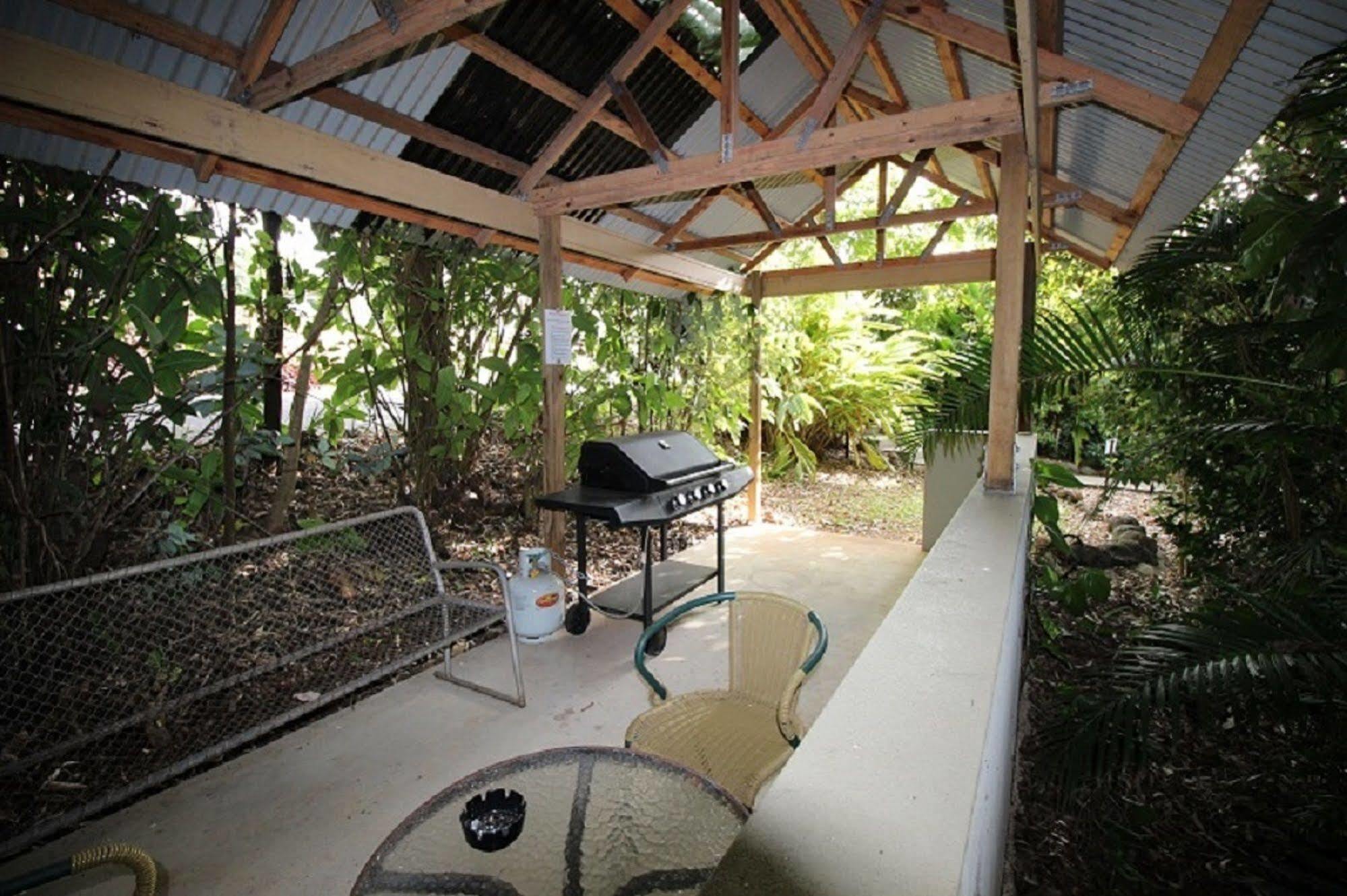 Atherton Hinterland Motel Экстерьер фото