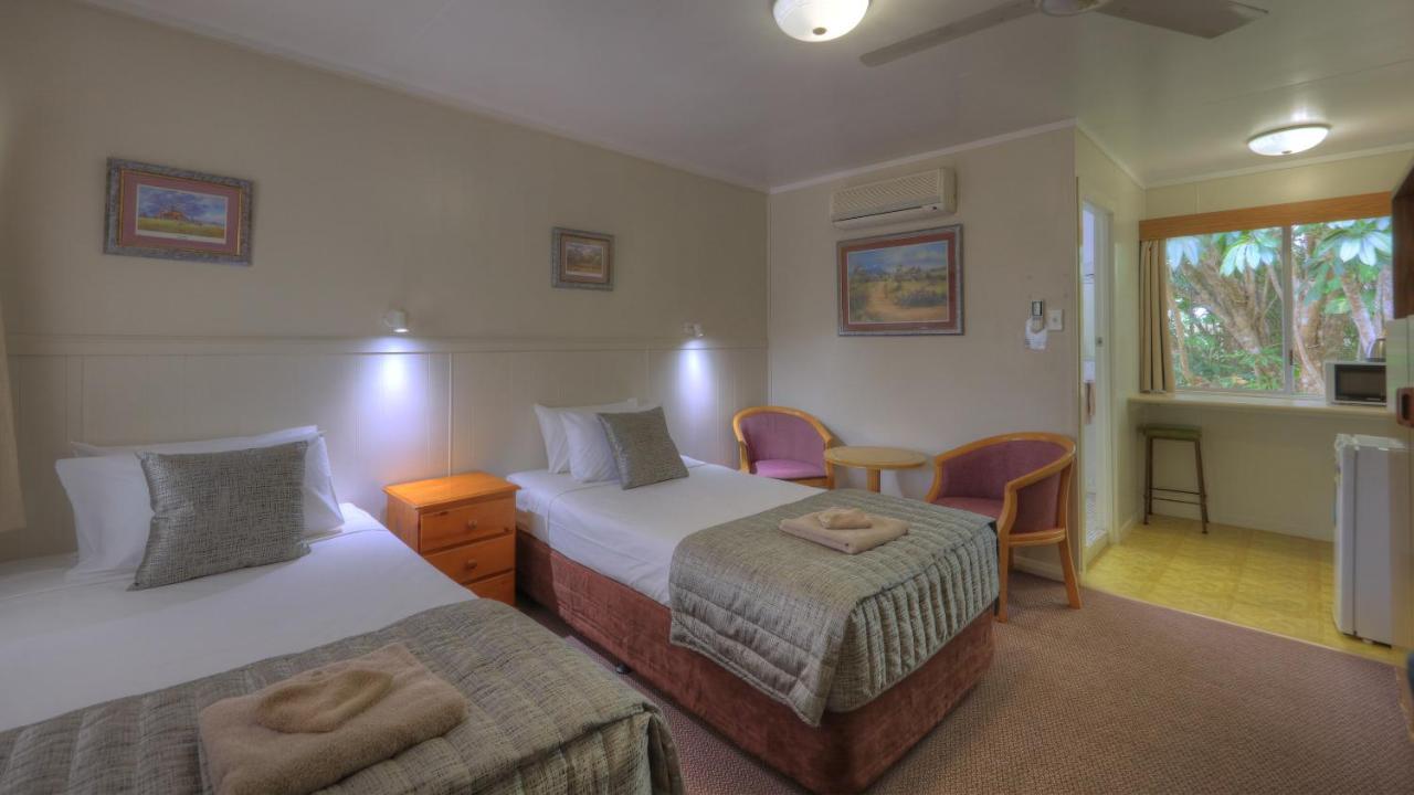 Atherton Hinterland Motel Экстерьер фото